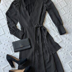 Max Studio Long sleeve V-neck midi wrap dress Size Medium